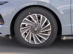 Hyundai Sonata Hybrid SEL FWD 2026