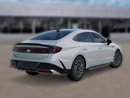 Hyundai Sonata Hybrid SEL FWD 2026