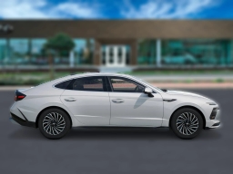 Hyundai Sonata Hybrid SEL FWD 2026