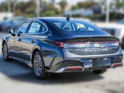 Hyundai Sonata Hybrid SEL FWD 2026