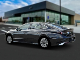 Hyundai Sonata Hybrid Limited FWD 2026