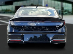 Hyundai Sonata Hybrid Limited FWD 2026