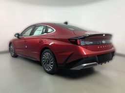 Hyundai Sonata Hybrid Limited FWD 2026