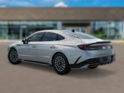 Hyundai Sonata Hybrid Limited FWD 2025