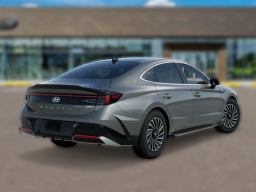 Hyundai Sonata Hybrid Limited FWD 2026