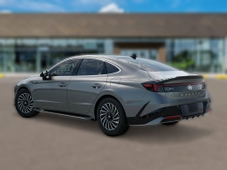 Hyundai Sonata Hybrid Limited FWD 2026