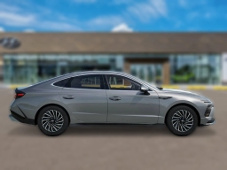 Hyundai Sonata Hybrid Limited FWD 2026