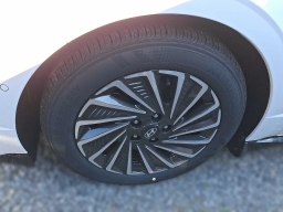 Hyundai Sonata Hybrid Limited FWD 2026