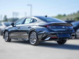 Hyundai Sonata Hybrid Limited FWD 2026