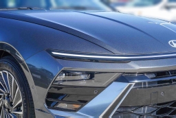 Hyundai Sonata Hybrid Limited FWD 2026