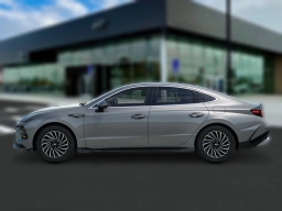 Hyundai Sonata Hybrid Limited FWD 2026