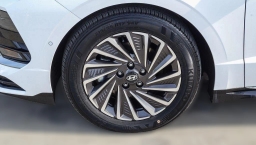 Hyundai Sonata Hybrid Limited FWD 2026