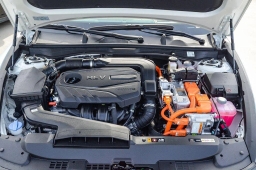 Hyundai Sonata Hybrid Limited FWD 2026