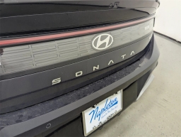 Hyundai Sonata Hybrid Limited FWD 2025