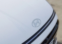 Hyundai Sonata Hybrid Limited FWD 2026