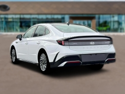 Hyundai Sonata Hybrid Limited FWD 2026