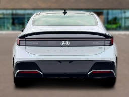 Hyundai Sonata Hybrid Limited FWD 2026