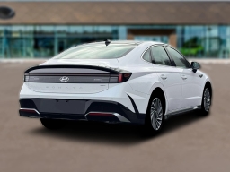 Hyundai Sonata Hybrid Limited FWD 2026