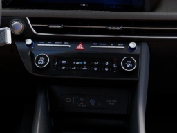 Hyundai Sonata Hybrid Limited FWD 2026