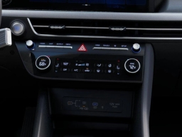 Hyundai Sonata Hybrid Limited FWD 2026