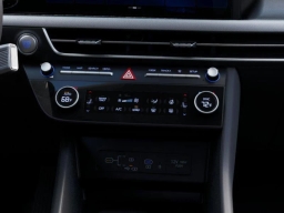 Hyundai Sonata Hybrid Limited FWD 2026