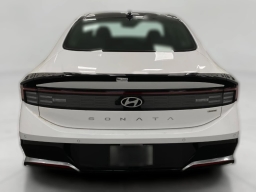 Hyundai Sonata Hybrid Limited FWD 2026