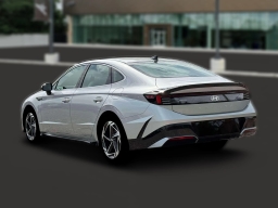 Hyundai Sonata SEL Sport AWD 2026