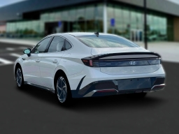 Hyundai Sonata SEL Sport FWD 2026