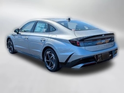 Hyundai Sonata SEL Sport AWD 2026
