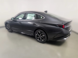 Hyundai Sonata SEL FWD 2025