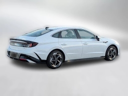 Hyundai Sonata SEL Sport AWD 2026