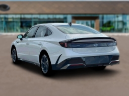 Hyundai Sonata SEL Sport FWD 2026