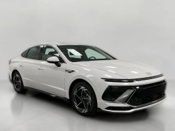 Hyundai Sonata SEL Sport AWD 2026