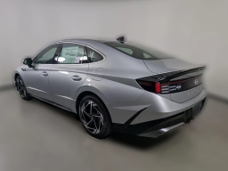 Hyundai Sonata SEL Sport FWD 2026