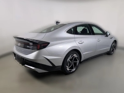 Hyundai Sonata SEL Sport FWD 2026