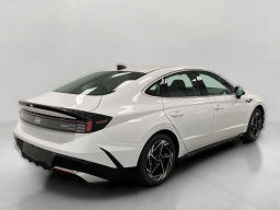 Hyundai Sonata SEL Sport AWD 2026