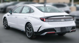 Hyundai Sonata SEL FWD 2025