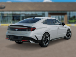 Hyundai Sonata SEL Sport FWD 2026