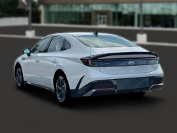 Hyundai Sonata SEL Sport AWD 2026