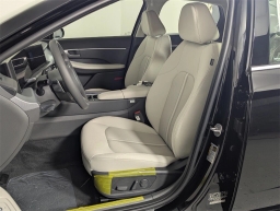 Hyundai Sonata SEL FWD 2025