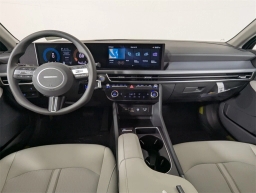 Hyundai Sonata SEL FWD 2025