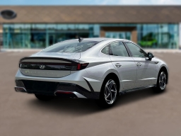 Hyundai Sonata SEL Sport FWD 2026