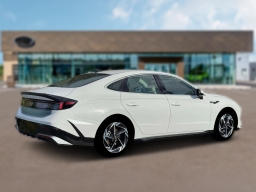 Hyundai Sonata SEL Sport FWD 2026