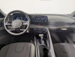 Hyundai Elantra SE IVT 2026
