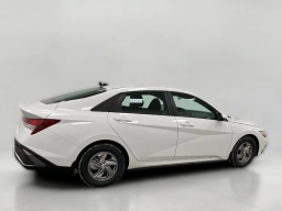 Hyundai Elantra SE IVT 2026