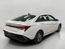 Hyundai Elantra SE IVT 2026