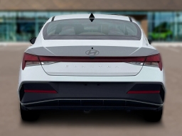 Hyundai Elantra SE IVT 2026