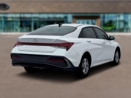 Hyundai Elantra SE IVT 2026