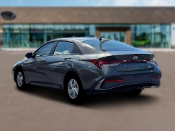 Hyundai Elantra SE IVT 2026