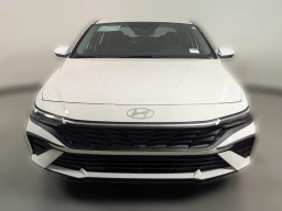 Hyundai Elantra SE IVT 2026